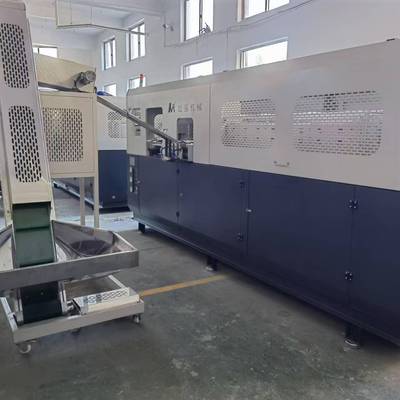 伺服驱动高速全自动吹瓶机 5升一出二吹瓶机塑料瓶生产设备