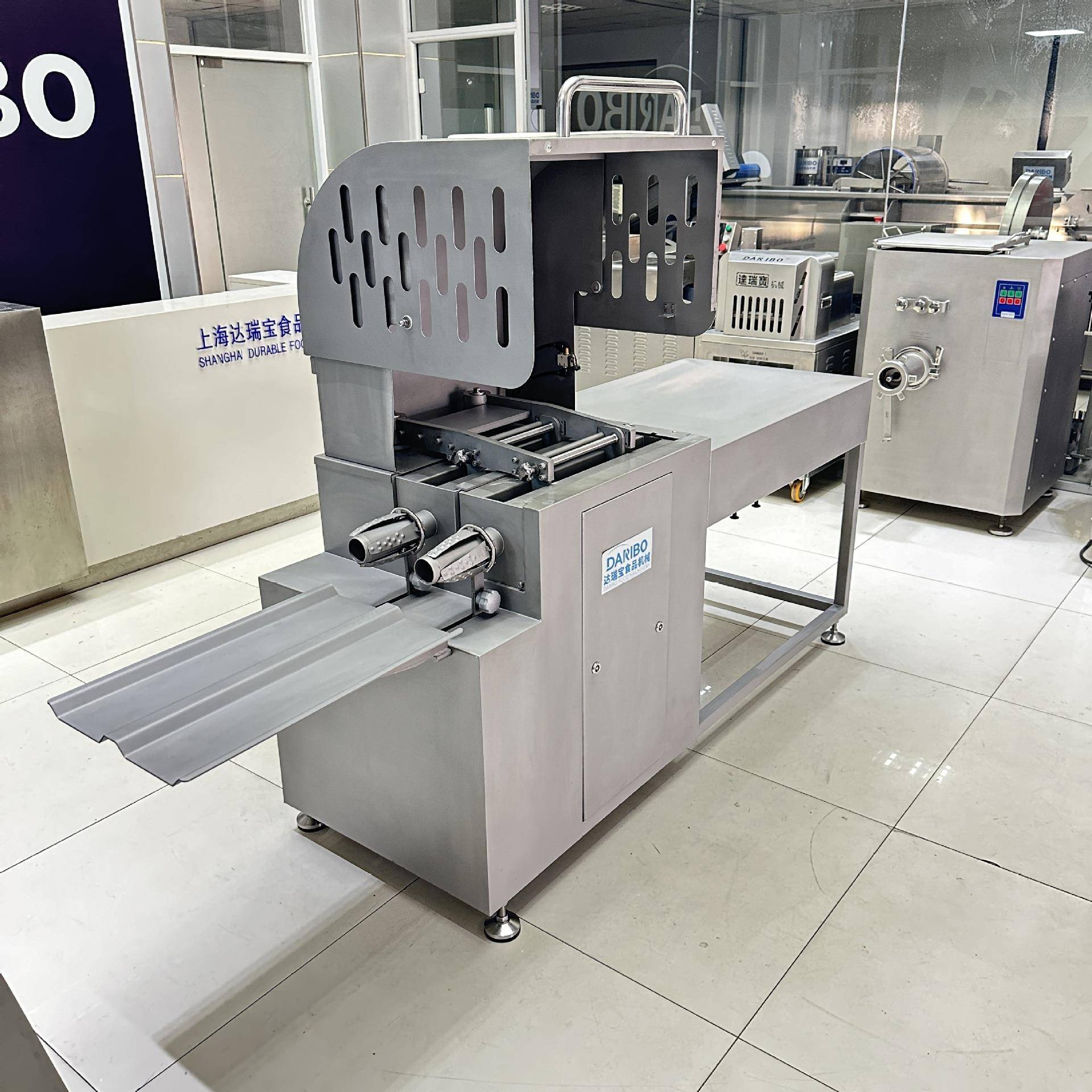 W牛肉卷羊肉卷气动填充灌肠机搭配塞紧封口机 气动推料式灌肠机