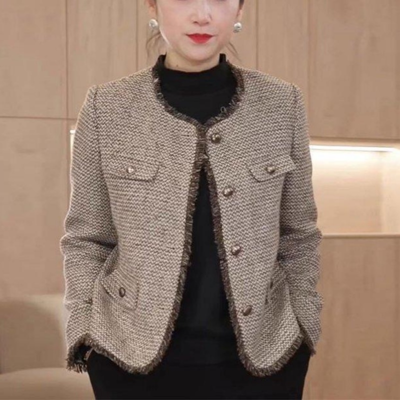 中年时髦洋气小香风短款外套女