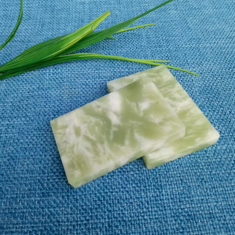 天然蓝田玉姜花玉牌子 岫玉姜花甲翠飘花玉牌 岫玉平安无事牌挂件