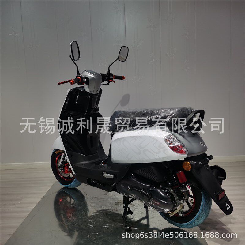 S5踏板摩托车  电动燃油电动摩托车 110CC 125CC 成人 踏板出口