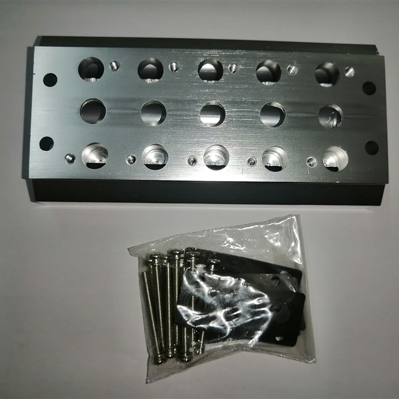 5位电磁阀底座100M汇流板配24V单头电磁阀(AIRTAC)4V110-06使用