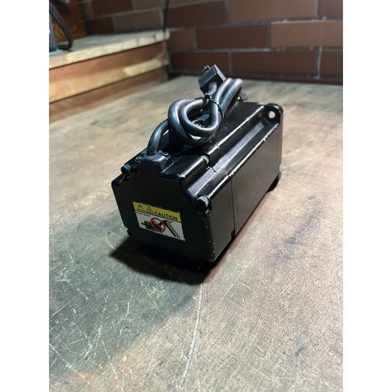 台达伺服电机750W:ECMA-C10807ES,实价已标,