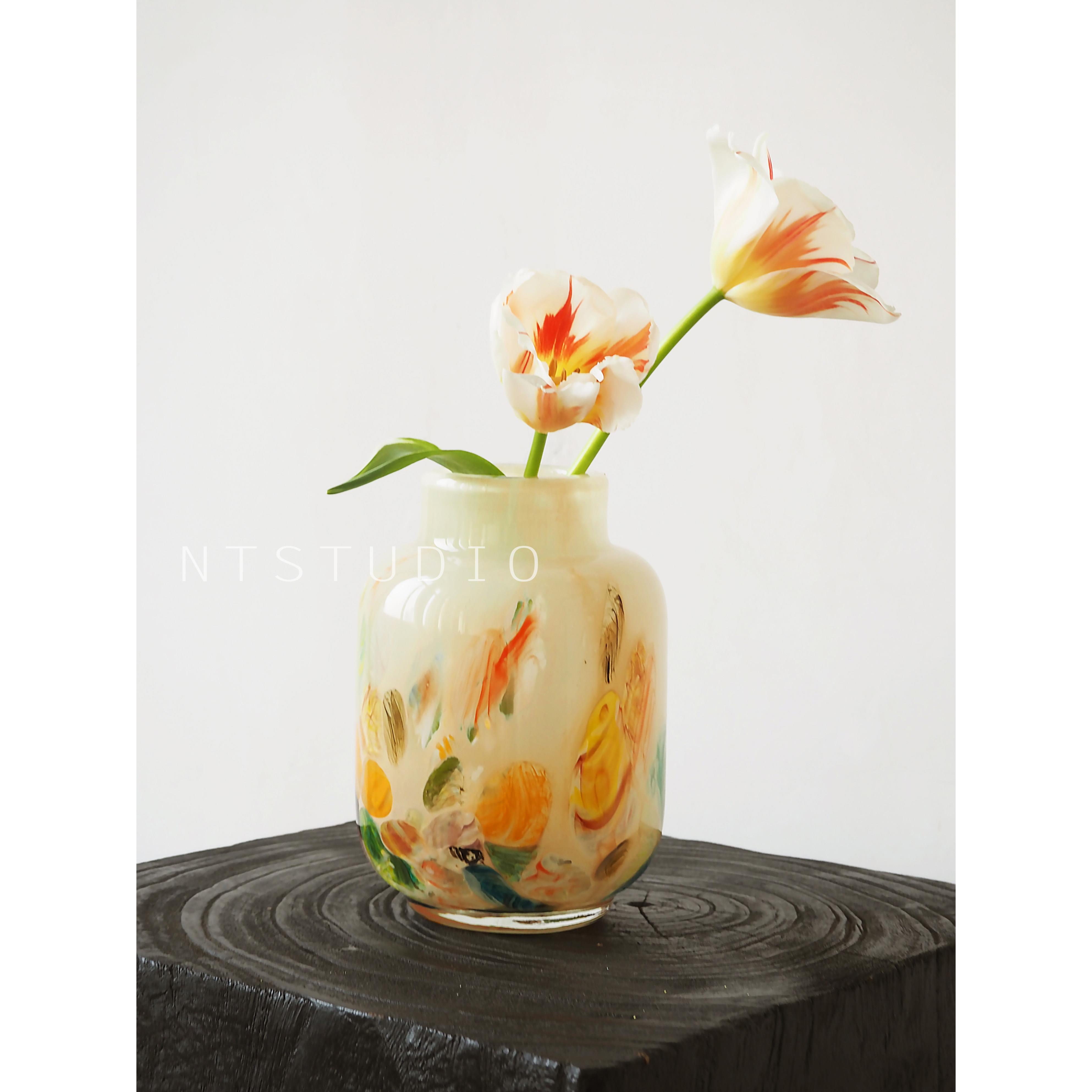 采购产品北欧彩色点玻璃花瓶，中世纪简单的水升起的插花，餐厅桌