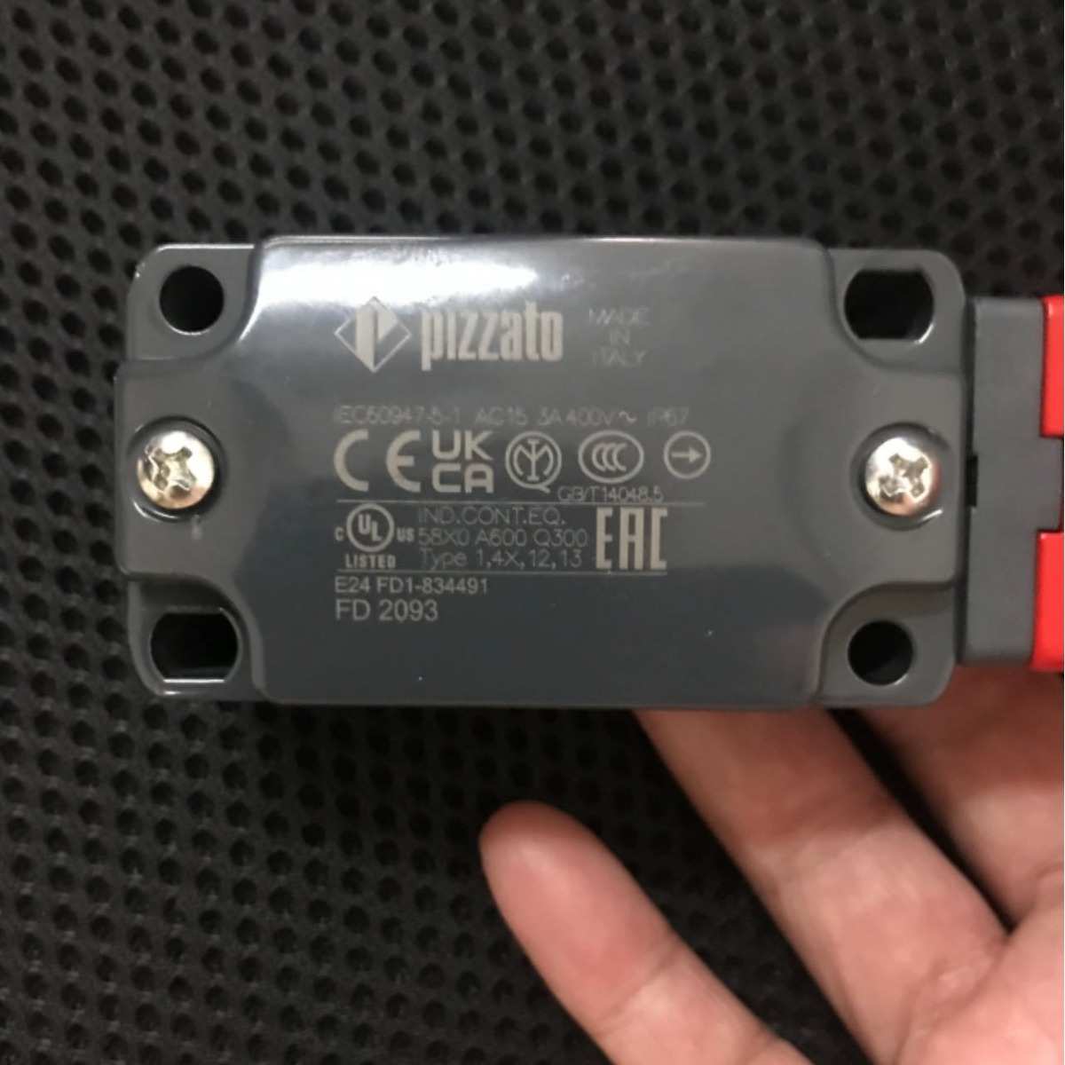 FD2093意大利Pizzato拉线紧急停止微动限位开关现货优势供应