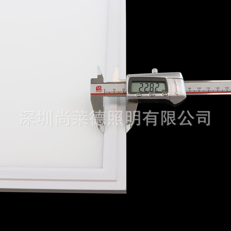 LE成SZ0017D面板灯6000X60led明装灯厨房集灯吊暗转LED面板灯