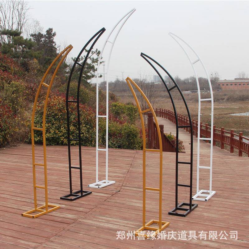 新款婚庆道具拱门铁艺牛角门羊角门户外草坪婚礼花架拱形拱形门