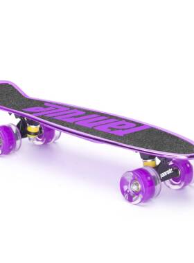 源头厂家小鱼板翘儿童刷街代路步公初板学者JGO四轮滑单板