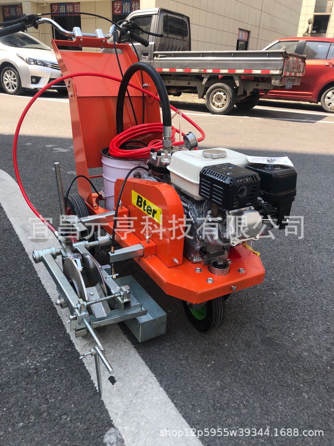 GX100冷喷跑道划线机新款