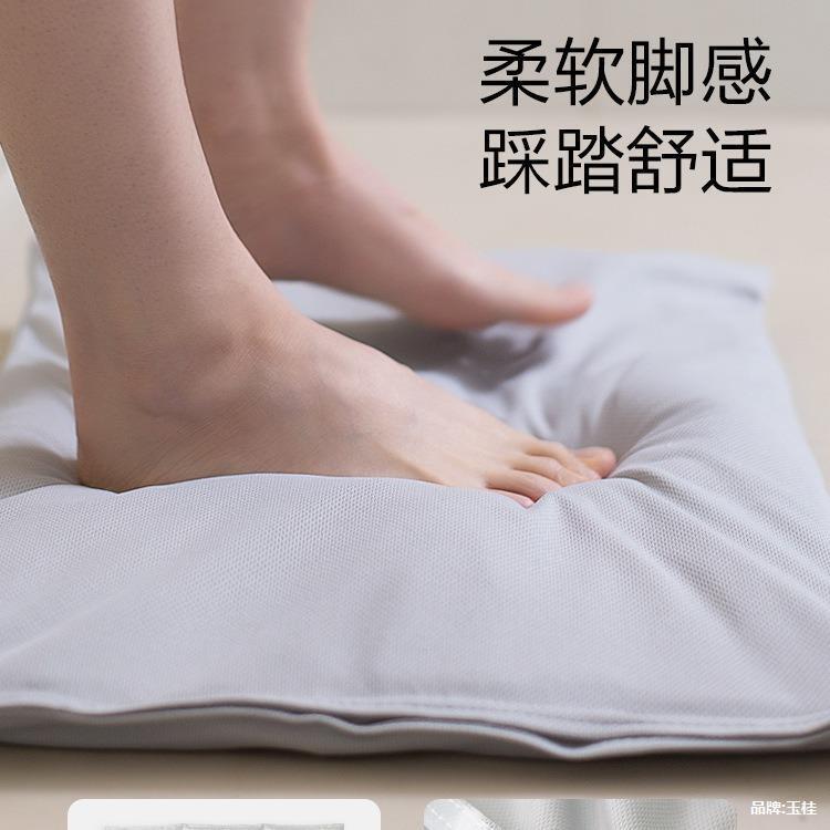 爆款硅藻泥吸水地垫干燥垫卫生间门口家居用品浴室垫厕所脚垫