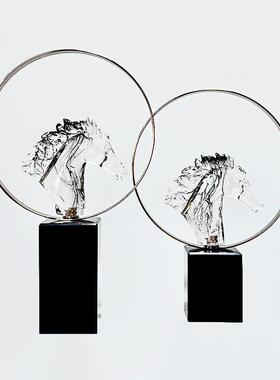 骏马高端透明树脂玄关摆件高级感电视柜样板房客厅软装创意工艺品