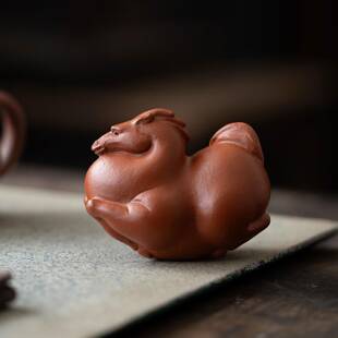 赵永辉紫砂茶宠摆件唐马手工朱泥茶玩生肖马精品可养茶道装饰摆件