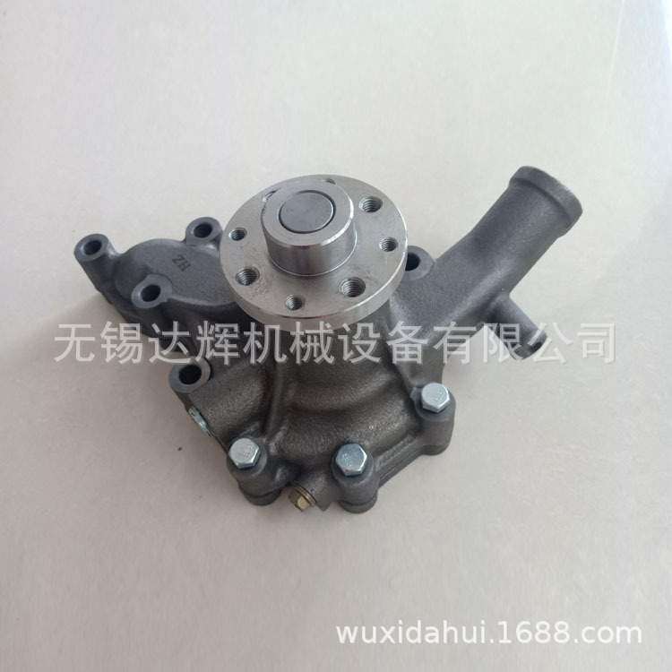 叉车配件 柴油机水泵 叉车水泵总成 TCM杭州合力叉车C240水泵