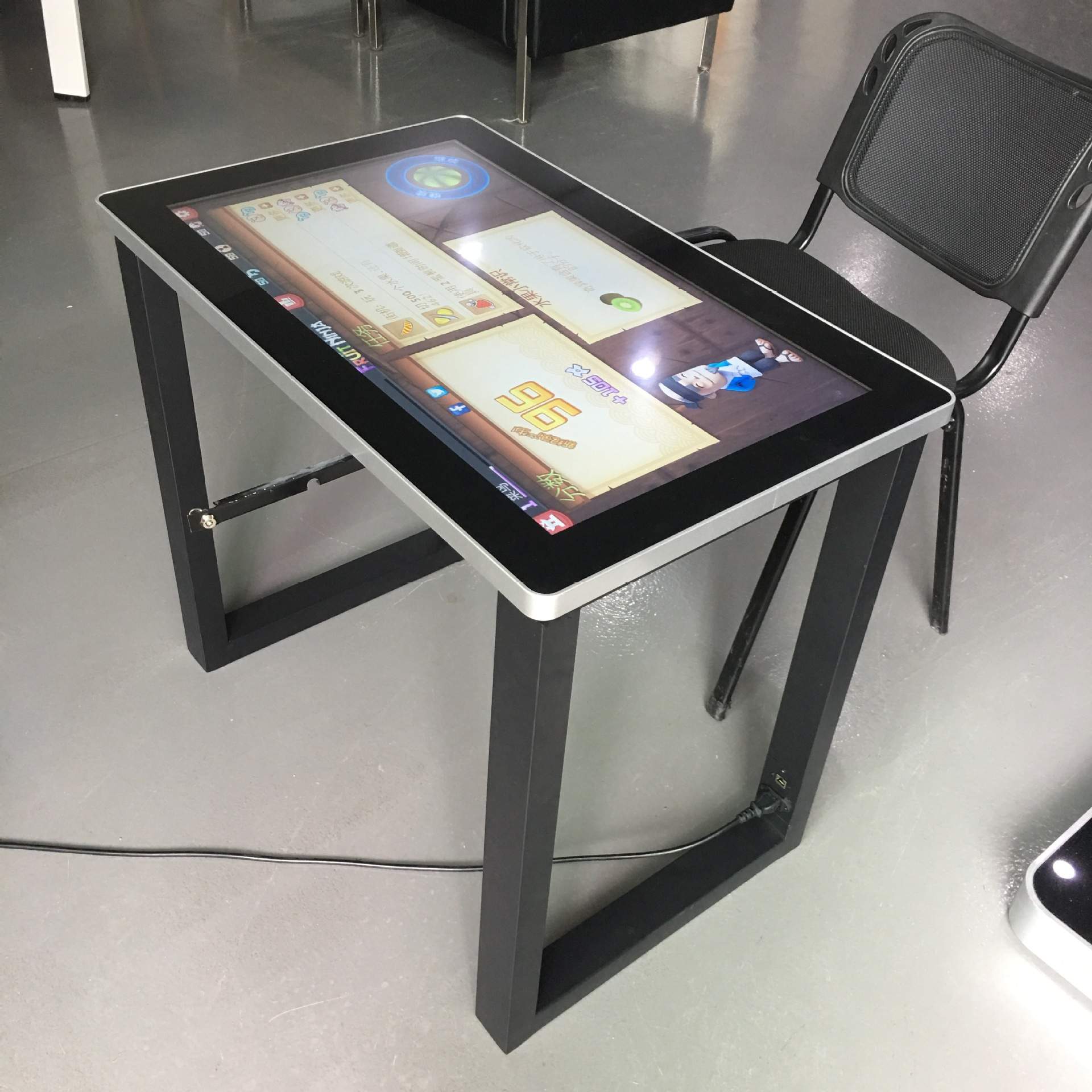 32寸电容式触摸屏智能机桌子 互动游戏幼教查询液晶终端茶几