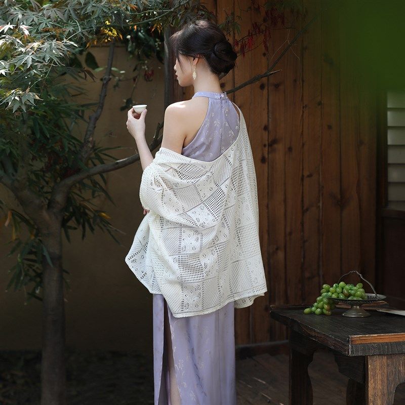 何衣见友《疏影》新中式超百搭旗袍蕾丝披肩开衫吊带挂脖镂空外套