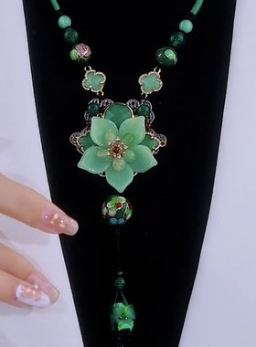 富贵瑶池绿色青莲毛衣链时尚气质高级感秋冬挂件女款项链爆款配饰