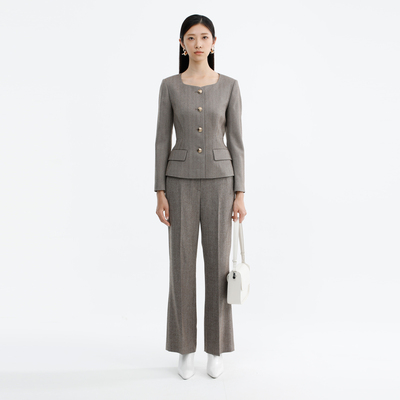 卡莉朵拉上衣C27D7169冬季新款小众复古时尚极简与现代感女装