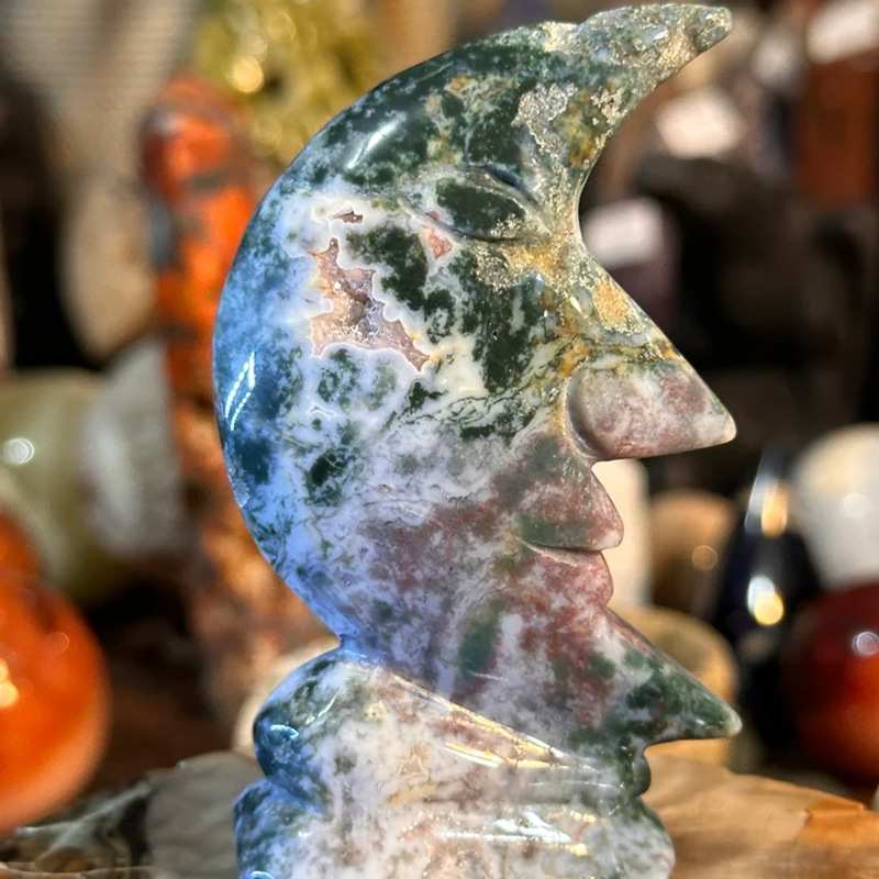 天然水晶雕刻件水草玛瑙月亮脸摆件原石雕刻家居桌面摆件水晶