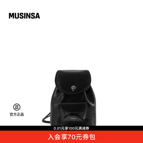 经典黑色翻盖圆标装饰光泽背包