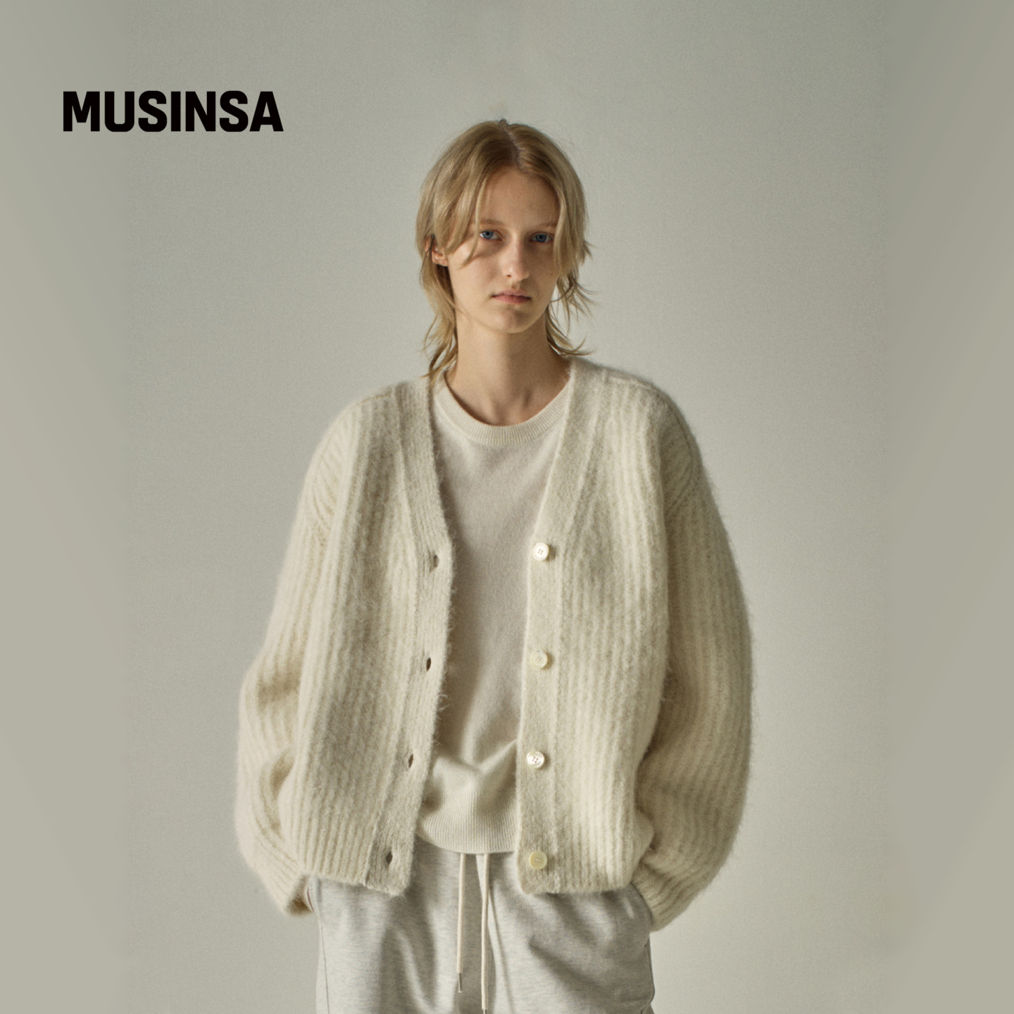 韩系女生慵懒风针织开衫