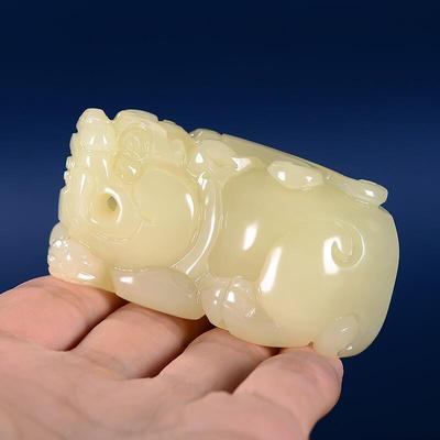 厂家阿富汗玉貔貅休手把件男款立体皮黄把青玉件MHV小摆件