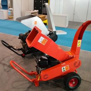 果园竹绿化物业湿两用卧碎枝机移动式 秆子粉 树枝粉碎机ODI秸干式