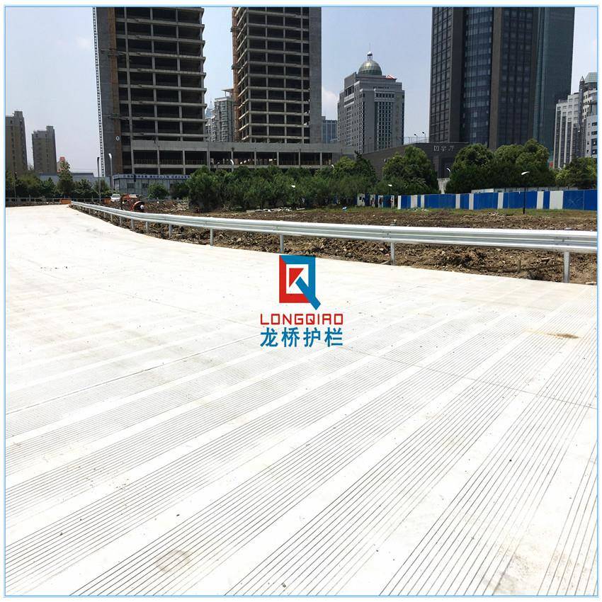 嘉兴直高速公梁路防撞护栏嘉兴公护路波形钢高速公路护栏/龙桥栏