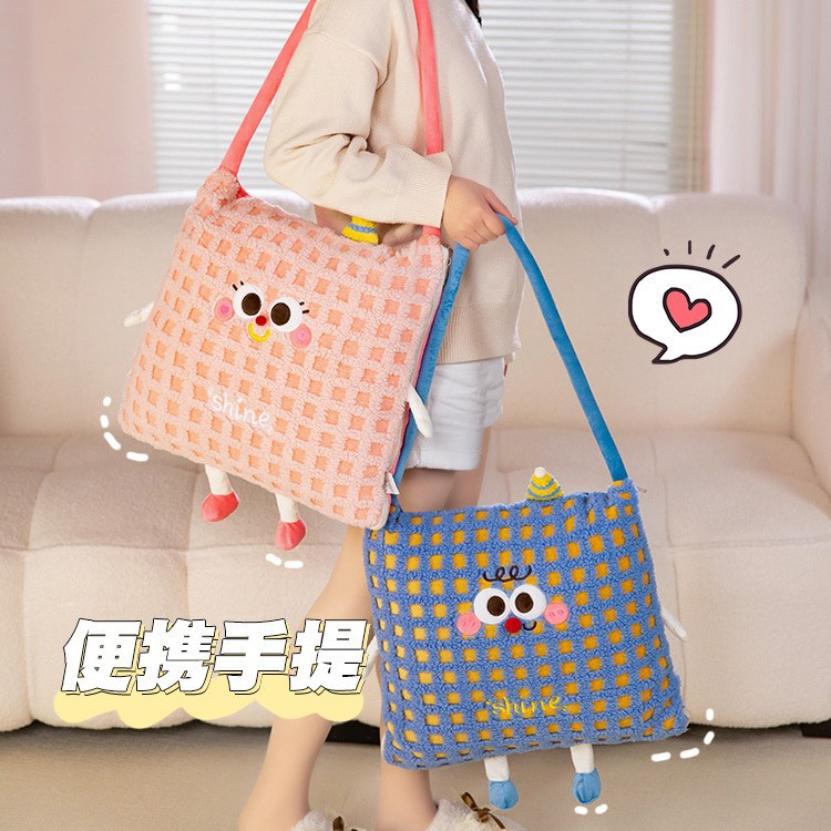 抱枕被子一体两用办公室午睡折叠毯子两用汽车靠枕后排靠背垫