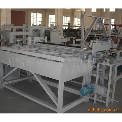 供应对接开槽一体机(图)纸包装机械亚联机械蜂窝纸芯对接开槽纸箱