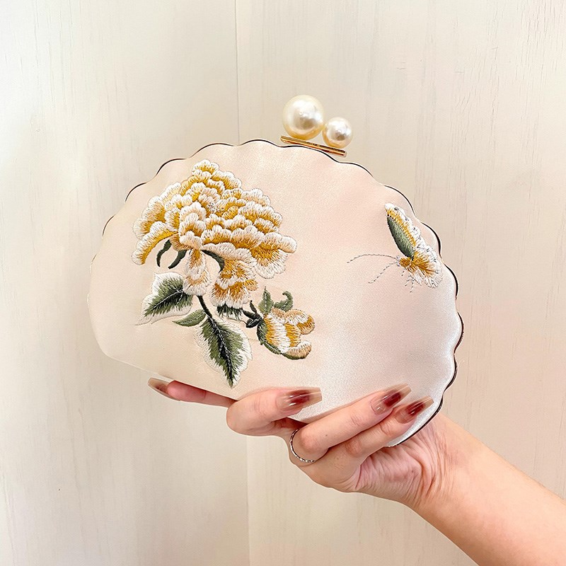 新中式国风汉服手拿包女刺绣手提包宴会晚礼服手包搭配旗袍的包包