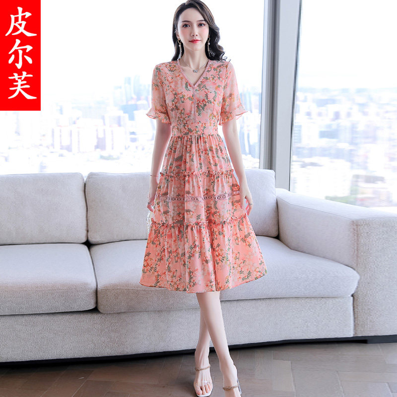 碎花雪纺连衣裙女2024夏季新款气质收腰V领时髦洋气中长款裙子潮