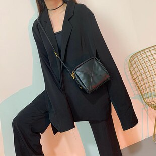 高级感法国小众设计包包2021新款 潮暗黑系洋P气百搭单肩斜挎小包m