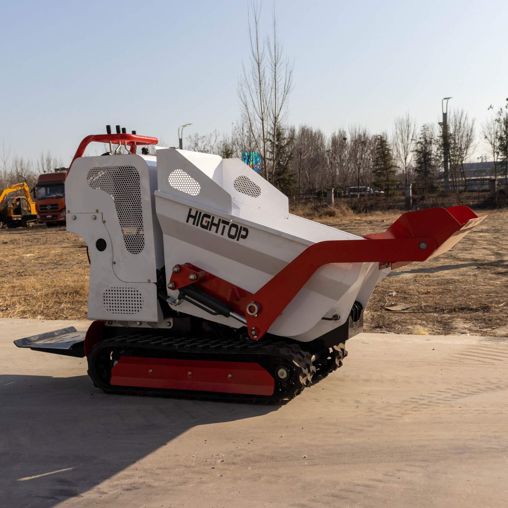 履带工程小型自卸车 H800液压全自动翻斗车 出口波兰Tipper truck