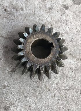 青岛生建BC6063机床配件 42327伞齿轮Z19/M3/内孔20/L32