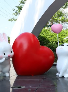 玻璃纤维爱心兔i子雕塑户外创意大摆件定制网红打卡拍照商场组合