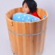 儿童洗澡木桶圆形浴桶洗澡沐浴可坐家用泡澡桶加厚小孩沐浴桶保温