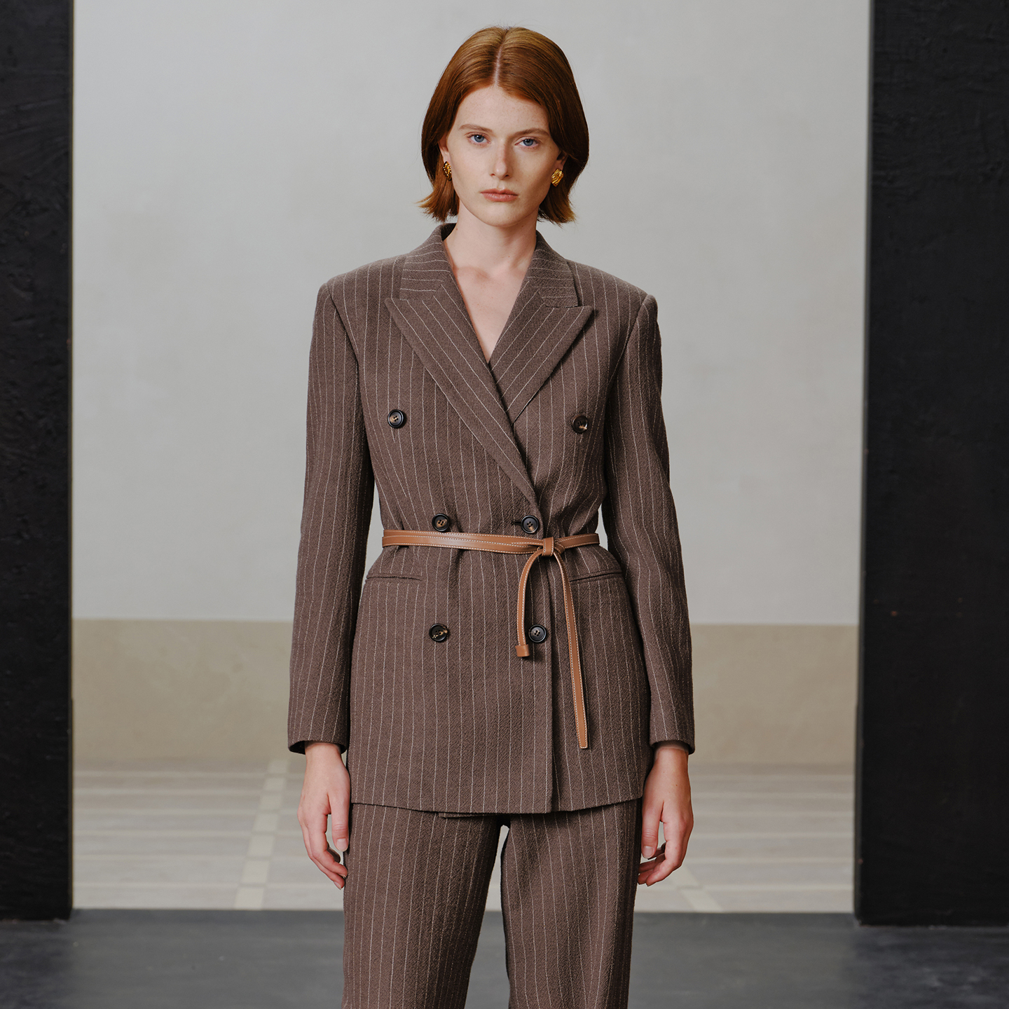 VERTOW高级感深棕色条纹西装