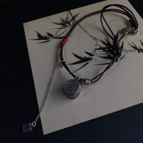 肖肖分享 银项链(红绿小鼓)