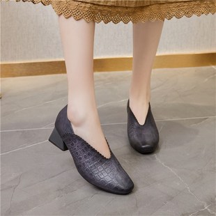 浅口头层K牛皮套脚纯色软底真皮鞋 590尖头方格中跟单鞋 压花皮鞋