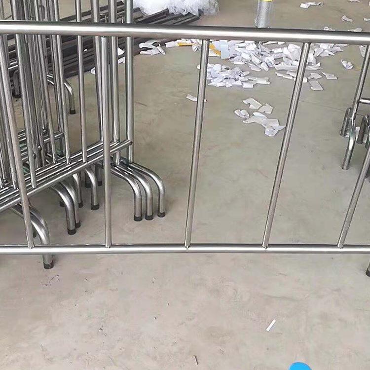 江西专业生道不锈产钢移动式铁护马栏伸缩组装临时路698铁马护栏