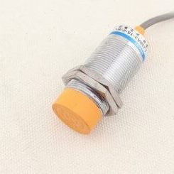 国际工牌CHIIB沪工接近开关 LJA30M-18N2 直流24V三线NPN常闭 M30