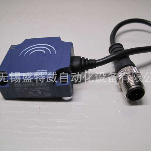 原装现货 XS8C1A1PAL01M12  电感型接近开关，扁平形