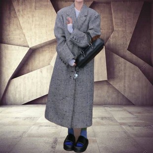 欧阳人字纹毛呢外套女秋冬新款复古高级感加厚中长款呢子大衣区区