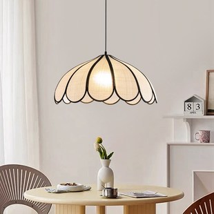 法式奶油风花瓣花型吊灯卧室客厅餐F厅民宿美式中古风高级感灯具