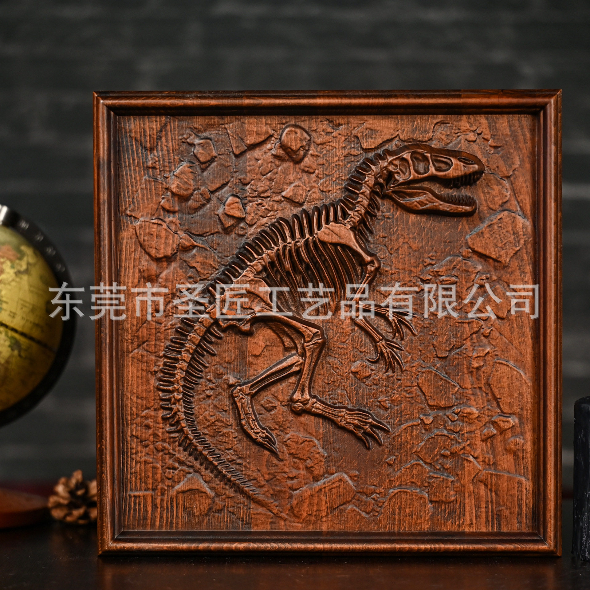 高品质实木雕刻装饰品摆件木雕工艺品鲻鱼化石中式家居挂件