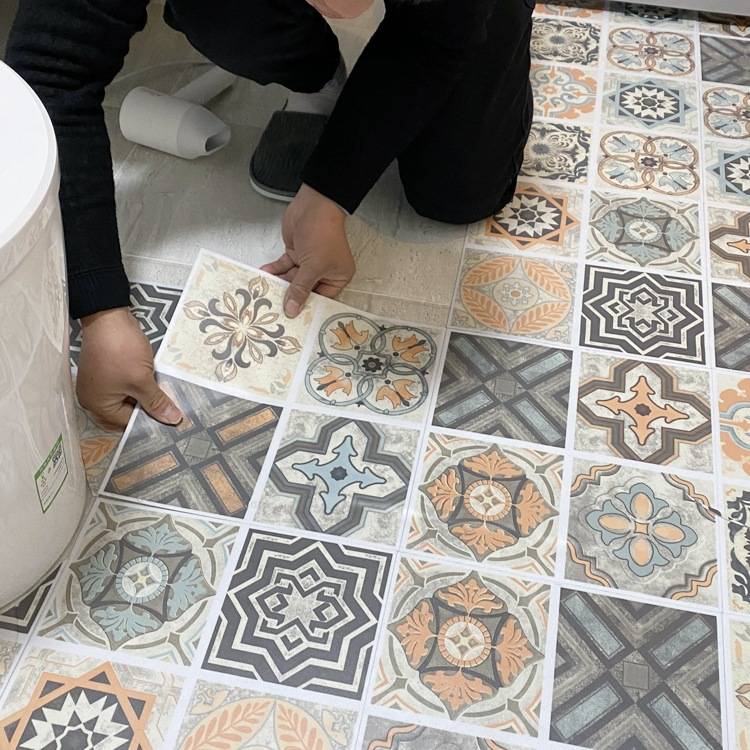 卫生间地板贴浴室防水地贴厨房厕所地砖防滑耐磨水泥地面自粘地贴
