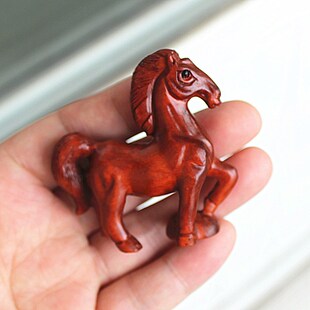 精雕桃木马d小摆件挂件 桃木雕刻红色木马 立体木质马 红色12生肖