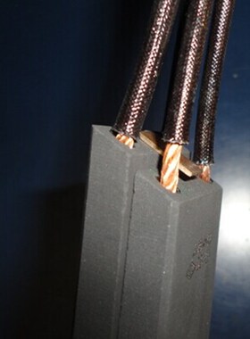 双片式直流电机碳刷D374B 2(8X32X64)MM