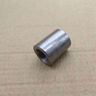 焊接双内丝M20 钢接头外径30长40Mm高压2020 1.5公制铁材料20