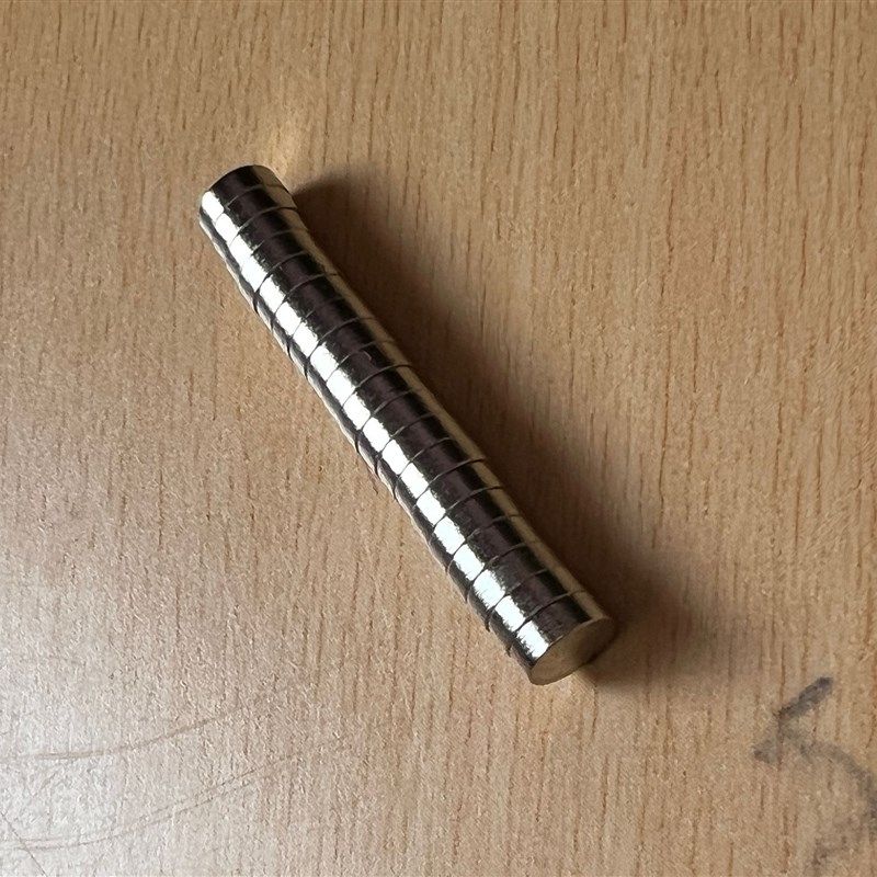 圆片)D4X2.5mm强力磁体,钕铁硼,磁铁,永磁王,吸铁石,1只起卖